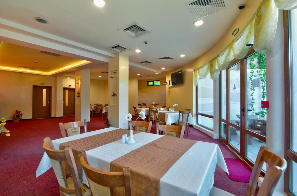 Atlant Hotel Saints Constantine and Helena Екстер'єр фото